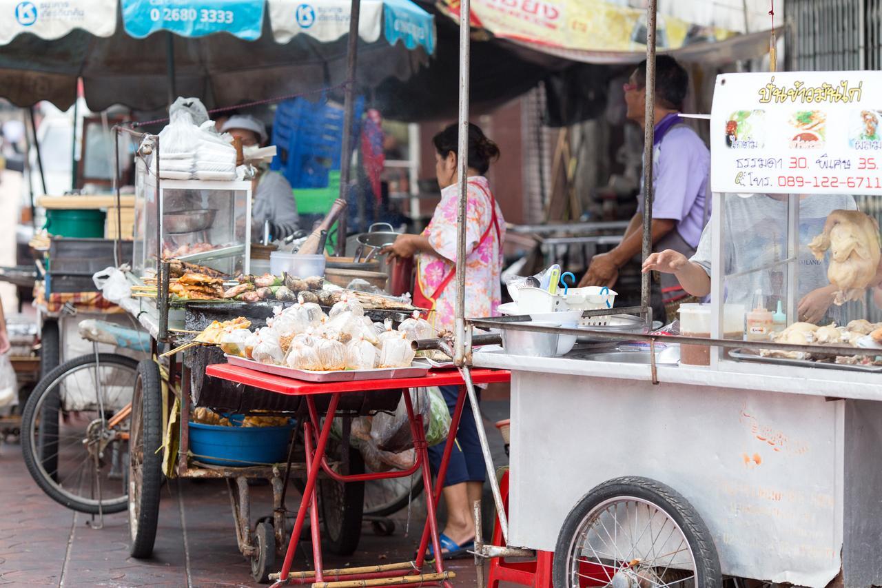 Dilokchan Hostel Female Only Bangkok Exteriör bild